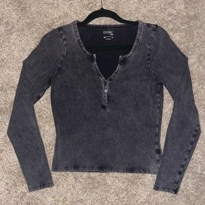 PacSun Long-sleeved Button Up (women’s size: m)